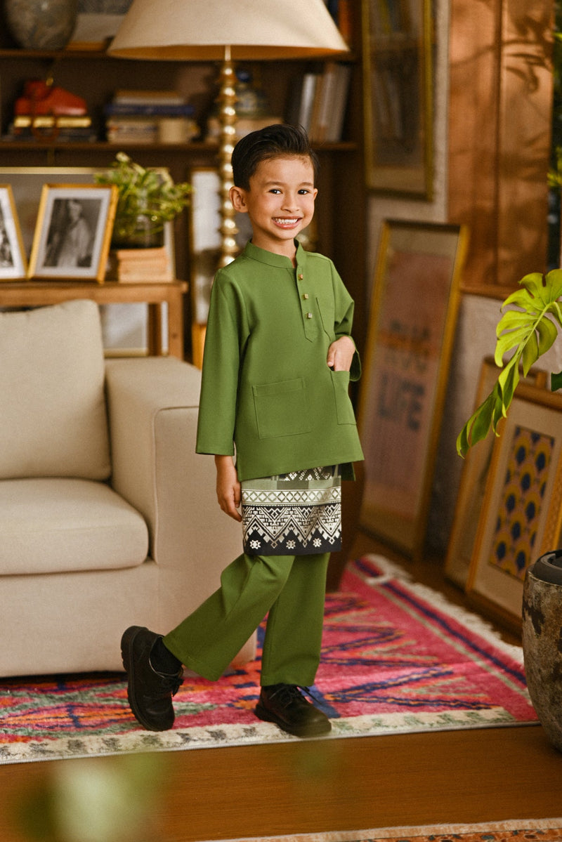 Pahlawan Bespoke Fit Kids Baju Melayu Cekak Musang - Grass Green