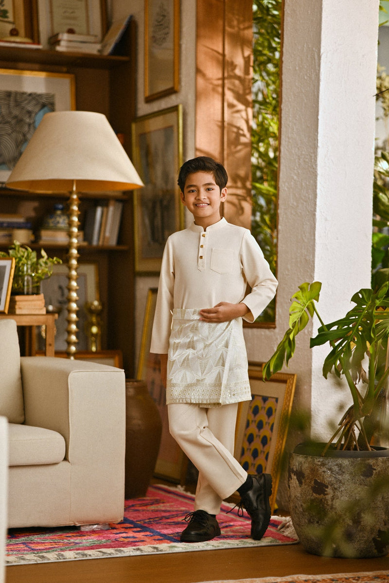 Pahlawan Bespoke Fit Kids Baju Melayu Cekak Musang - Light Cream