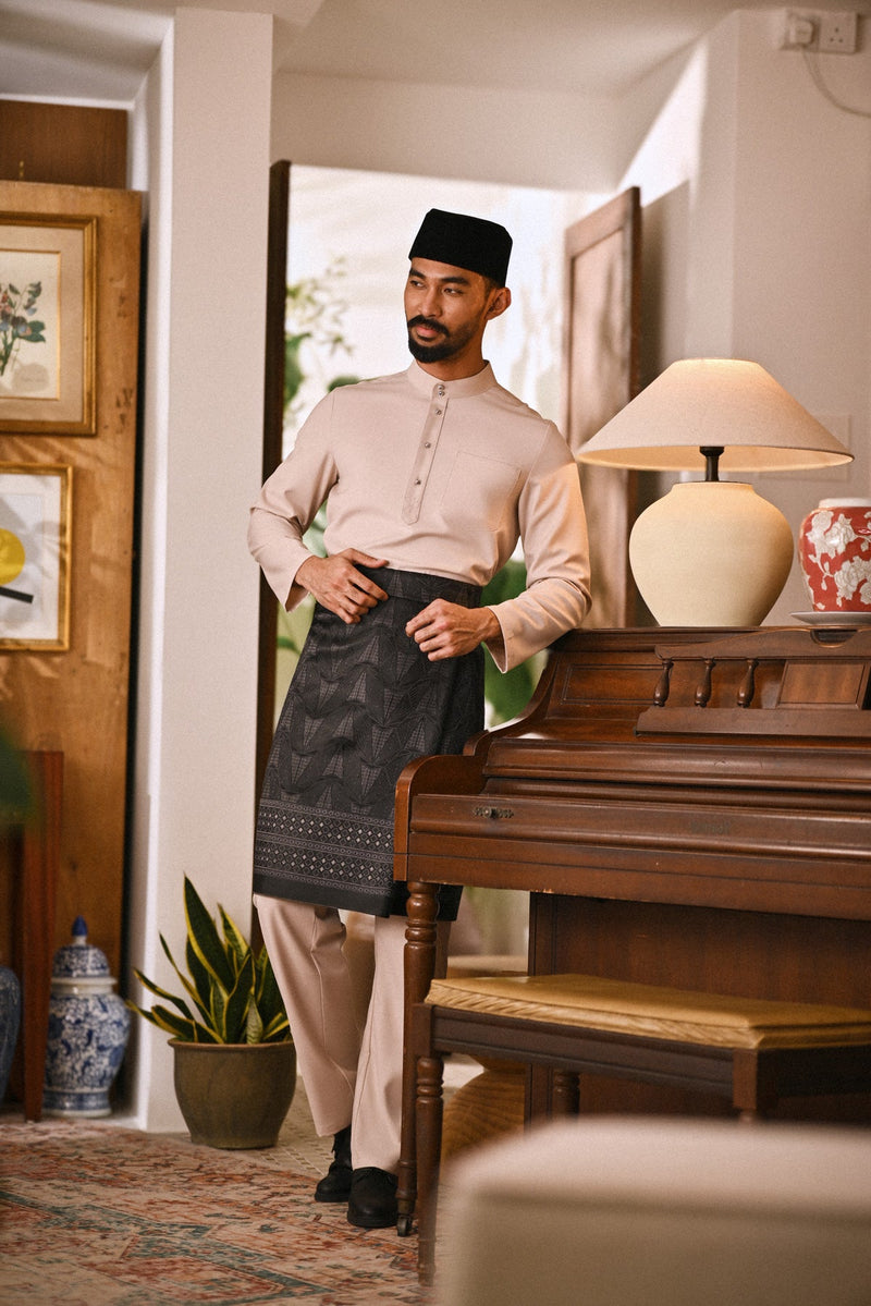 Arjuna Bespoke Fit Baju Melayu Cekak Musang - Light Champagne